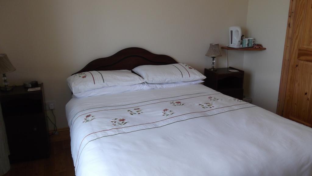 Ashley Lodge Bed & Breakfast Rosslare Harbour Room photo